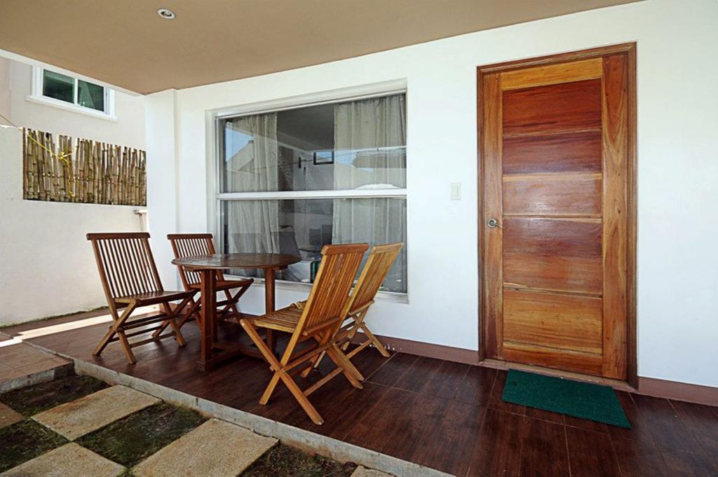 Bluewaves Westcliff Villa Balabag  Exterior foto