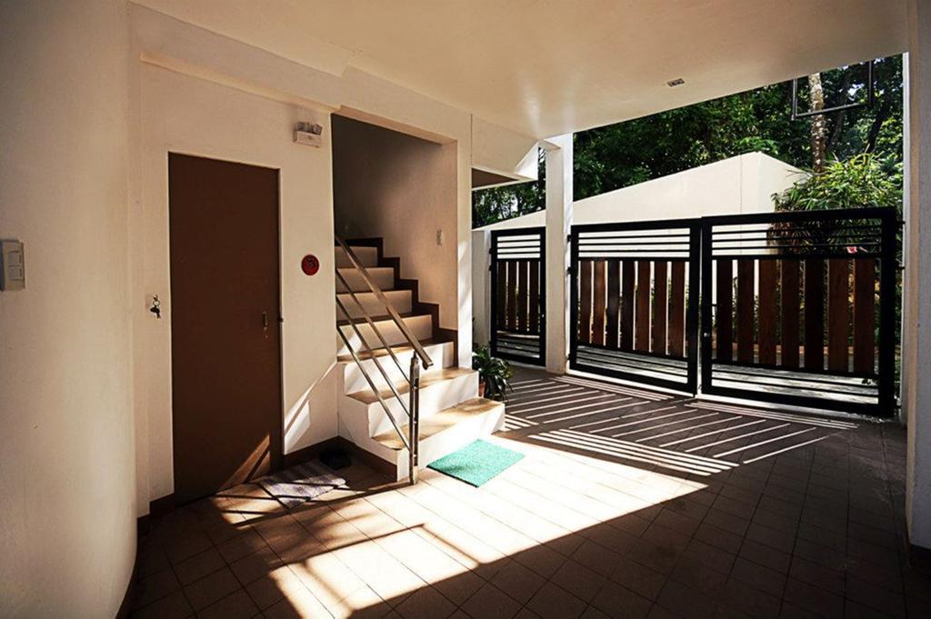 Bluewaves Westcliff Villa Balabag  Exterior foto