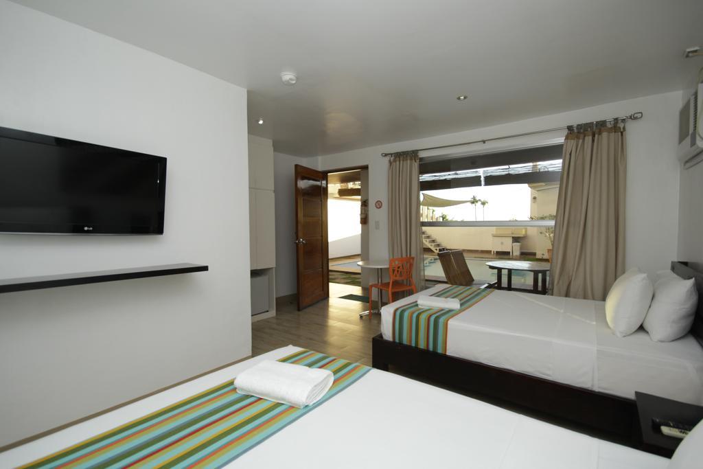 Bluewaves Westcliff Villa Balabag  Exterior foto