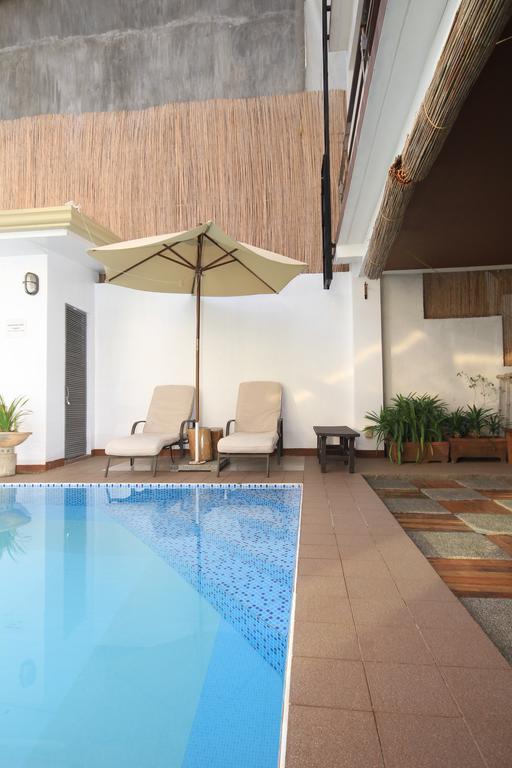Bluewaves Westcliff Villa Balabag  Exterior foto