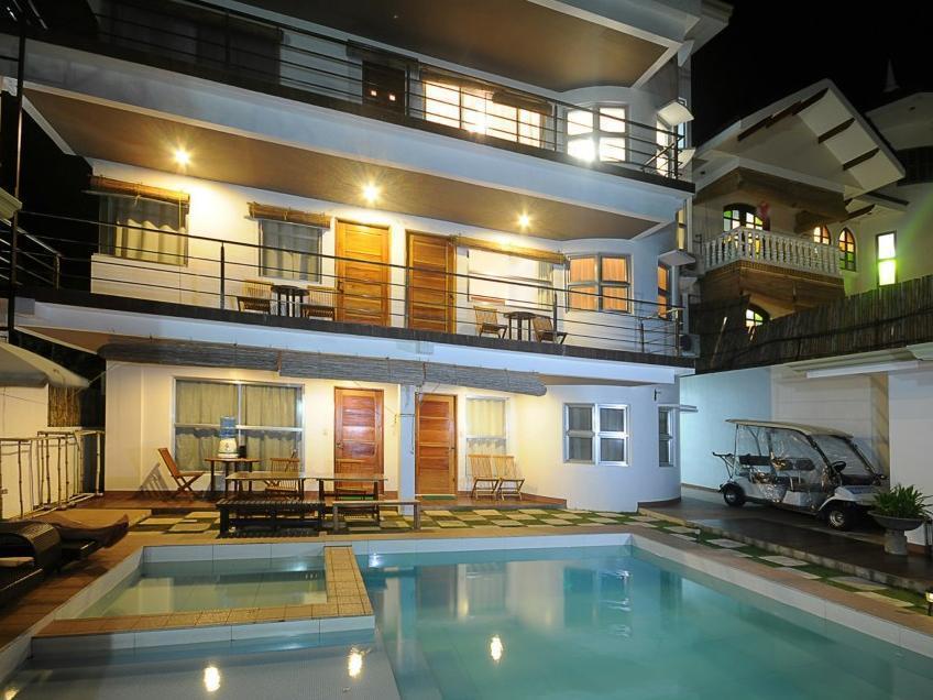 Bluewaves Westcliff Villa Balabag  Exterior foto
